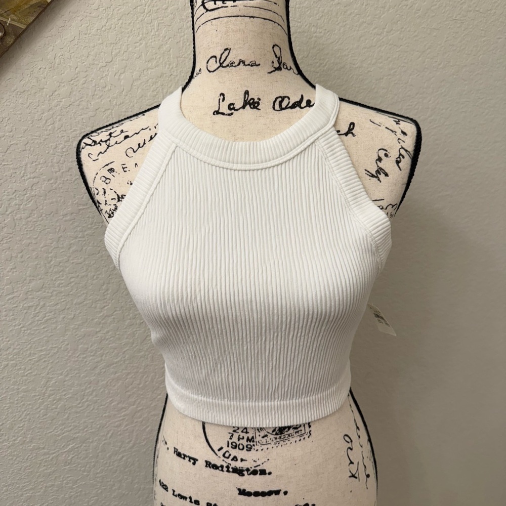 NWt Aerie THICK White Ribbed Crop Top with Builtin Bra sz L
